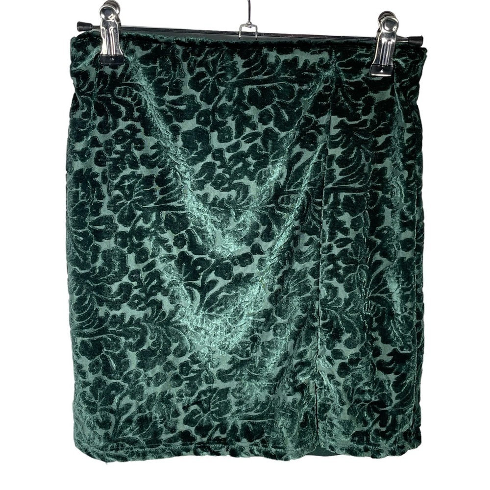 Juniors' Live To Be Spoiled Velvet Green Mini Skirt with Front Slit Size XS NWT